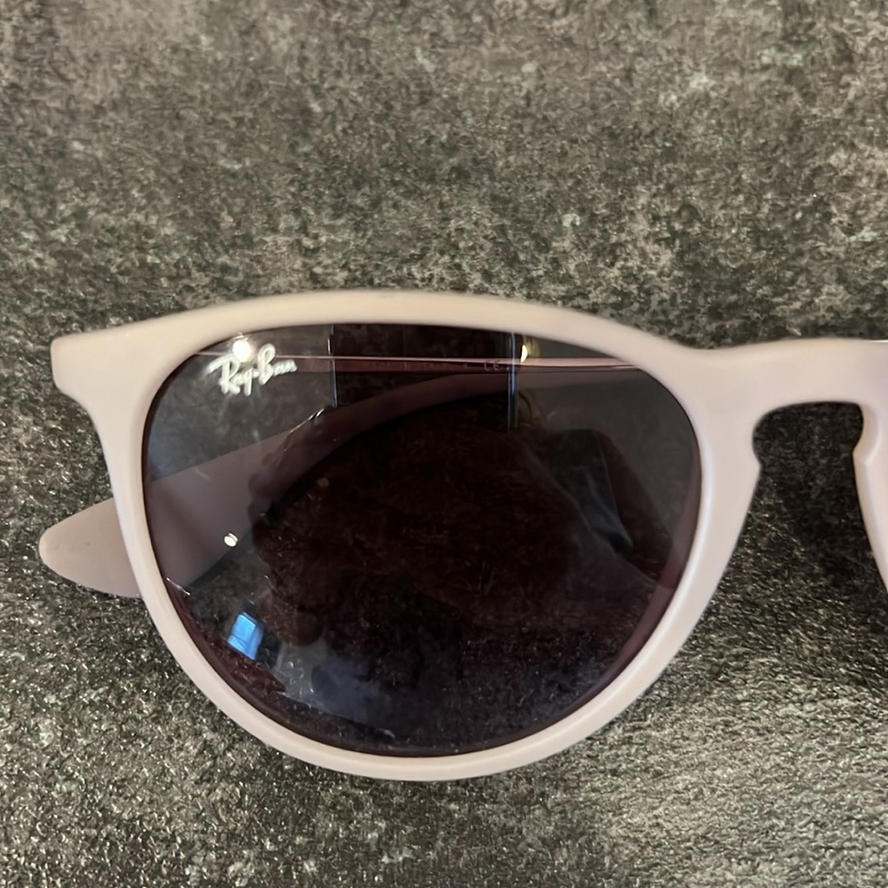 EUC rayban authentic Erika sunglasses - Picture 3 of 9